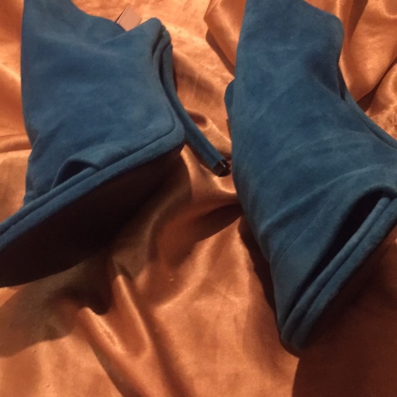 SOFT SUEDE SLING BACK HEELS - Picture 3 of 5